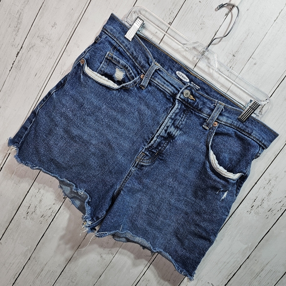 Old Navy Women's Sky-Hi Rise Blue Cotton Stretch Jean Shorts Raw Hem Size 14. - Picture 2 of 7